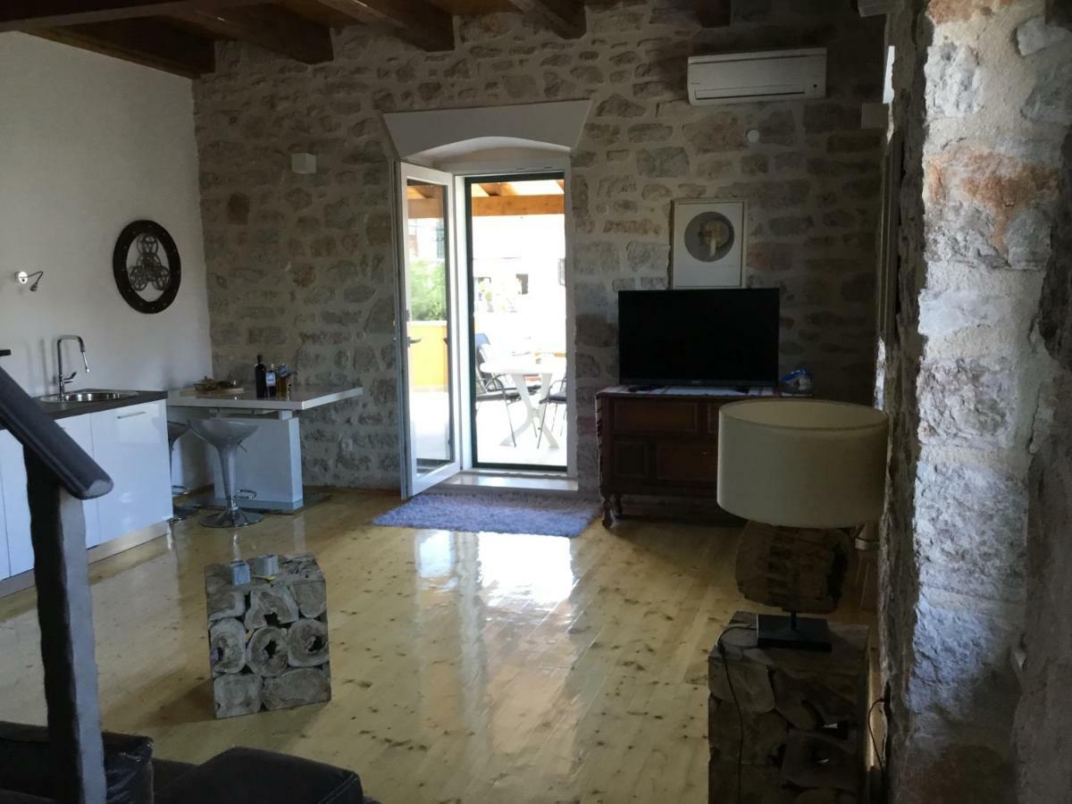 Stein Haus Villa Pirovac Exterior foto